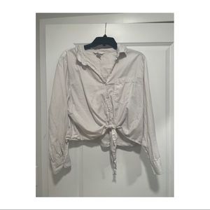 White tie up / cropped button up